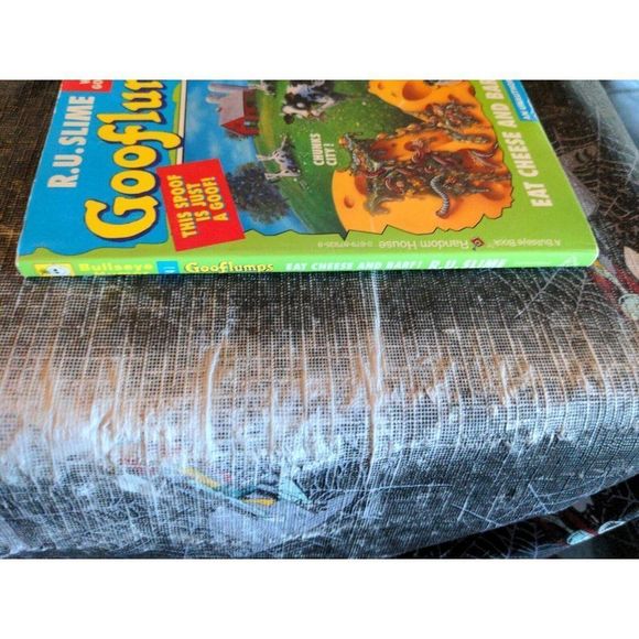 Gooflumps Ser.: Eat Cheese and Barf! by R. U. Slime (1995, Digest Paperback) - Picture 3 of 4